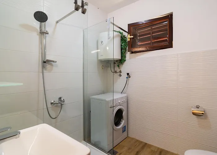 Awesome In With Wifi Prázdninový dům Vinišće